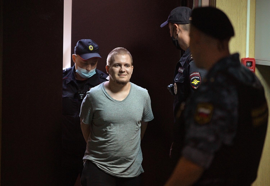 Dmitry Ivanov er it-studerende og sidder lige nu i fængsel. Han er blevet anklaget for at sprede "kendt falsk information om de væbnede russiske styrker". 