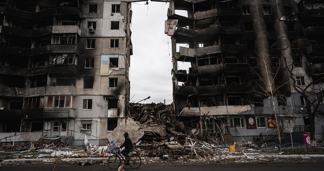 Ny rapport: Russiske styrker henretter civile og bomber boligblokke