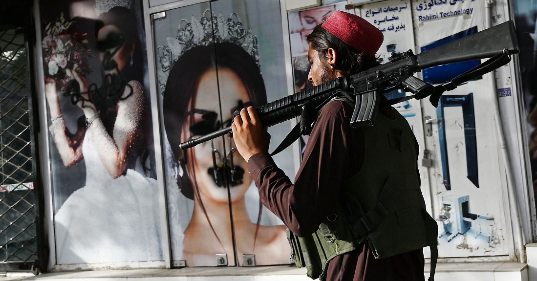 Amnesty: Taliban skal omgående tillade piger at komme tilbage i skole