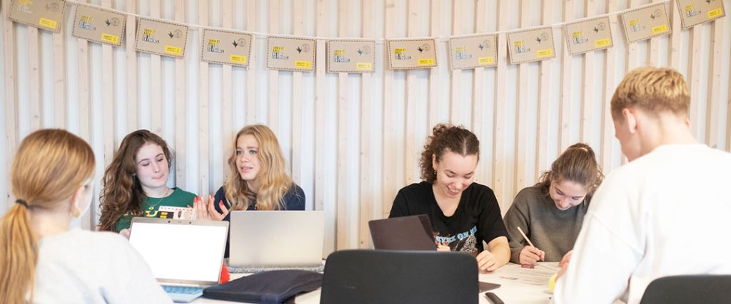 Elever på Sorø Gymnastik efterskole deltog i Skriv for Liv 2023.
