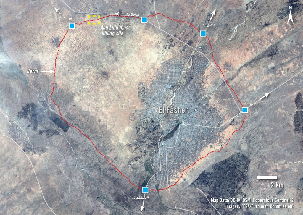 Kort over den 57 km lange vold, som RSF anlagde rundt om byen El Fasher mellem maj og oktober 2025. De blå firkanter angiver åbninger i volden med kontrollerede kontrolposter. Den gule markering viser, hvor et massedrab af en RSF-kommandør ved navn Abu Lulu fandt sted.