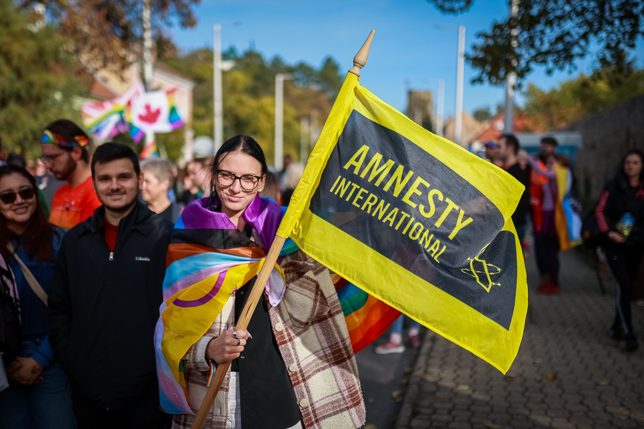 Amnesty kæmper for frihed.